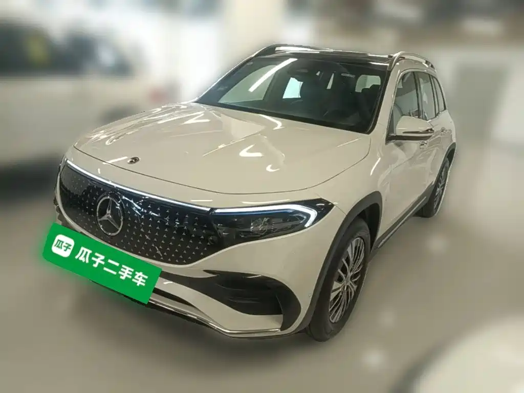 Mercedes-Benz EQB 2025