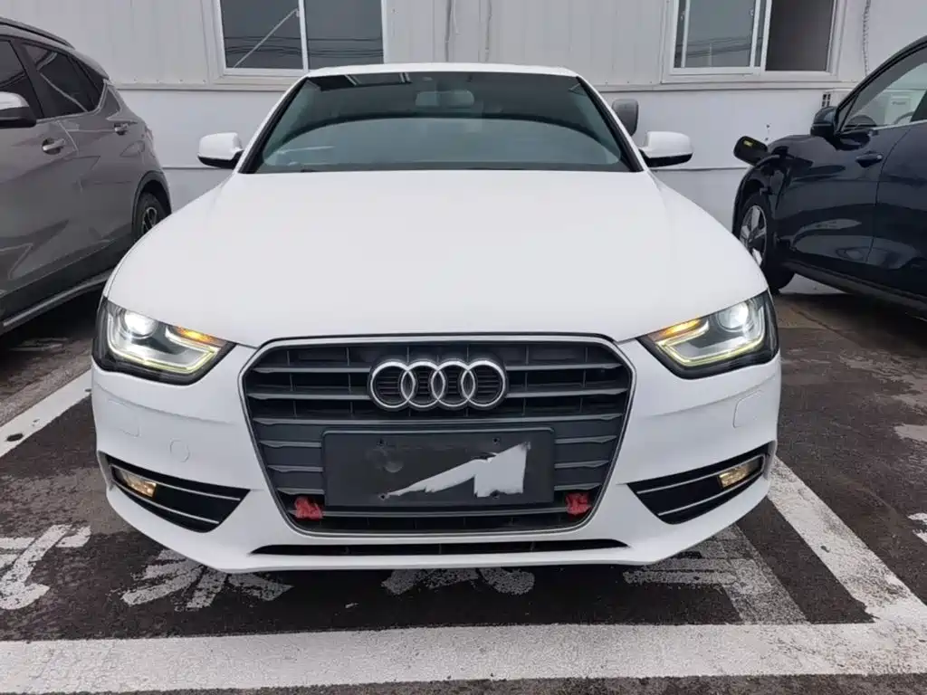 Audi A4L 2015
