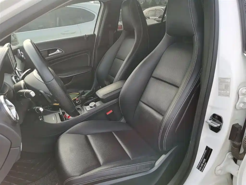 Mercedes-Benz GLA 2015 — фото 15