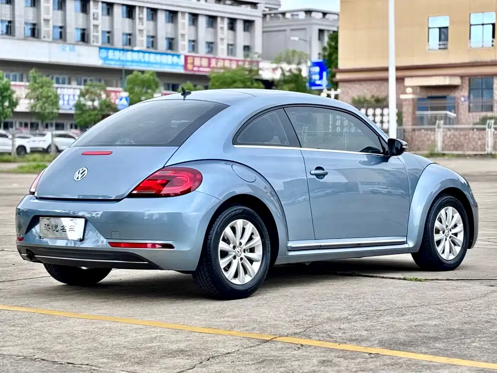Volkswagen Beetle 2018 — фото 7