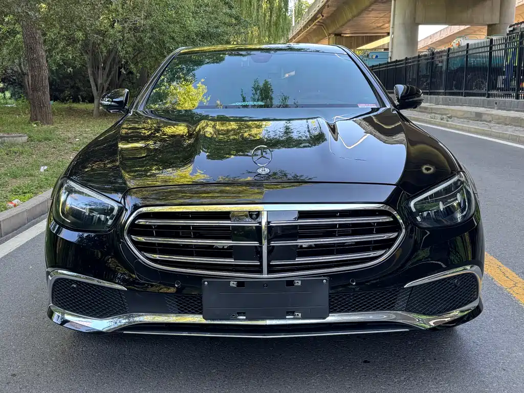 Mercedes-Benz E-Class 2023 — фото 2