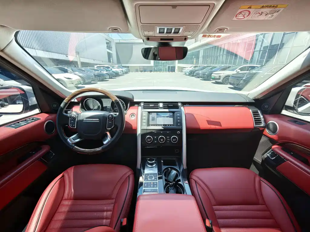 Land Rover Discovery 2020 — фото 18