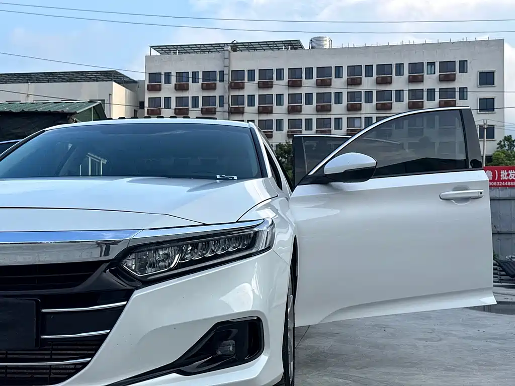 Honda Accord 2023 — фото 18