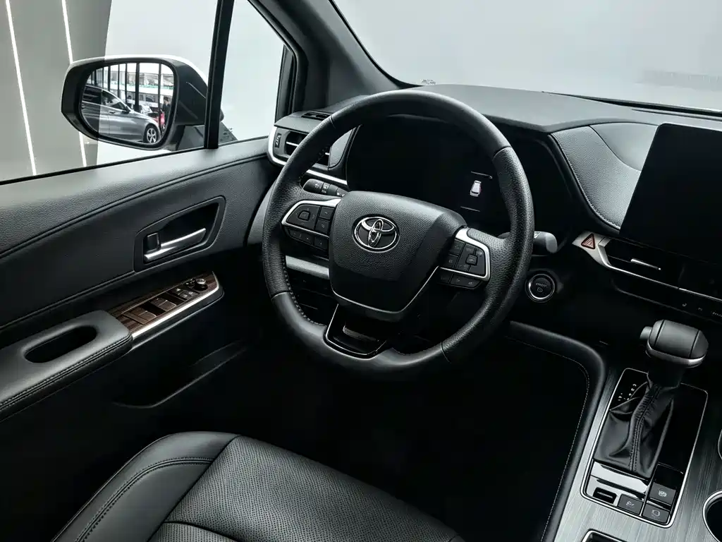Toyota Sienna 2025 — фото 10