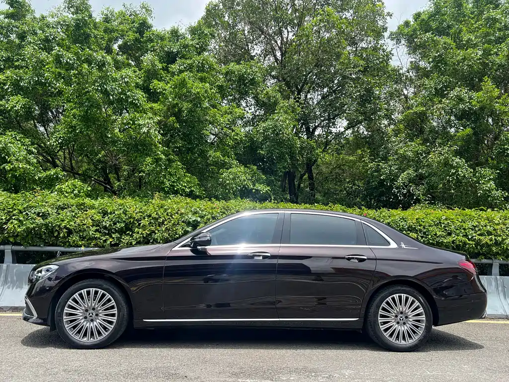 Mercedes-Benz E-Class 2023