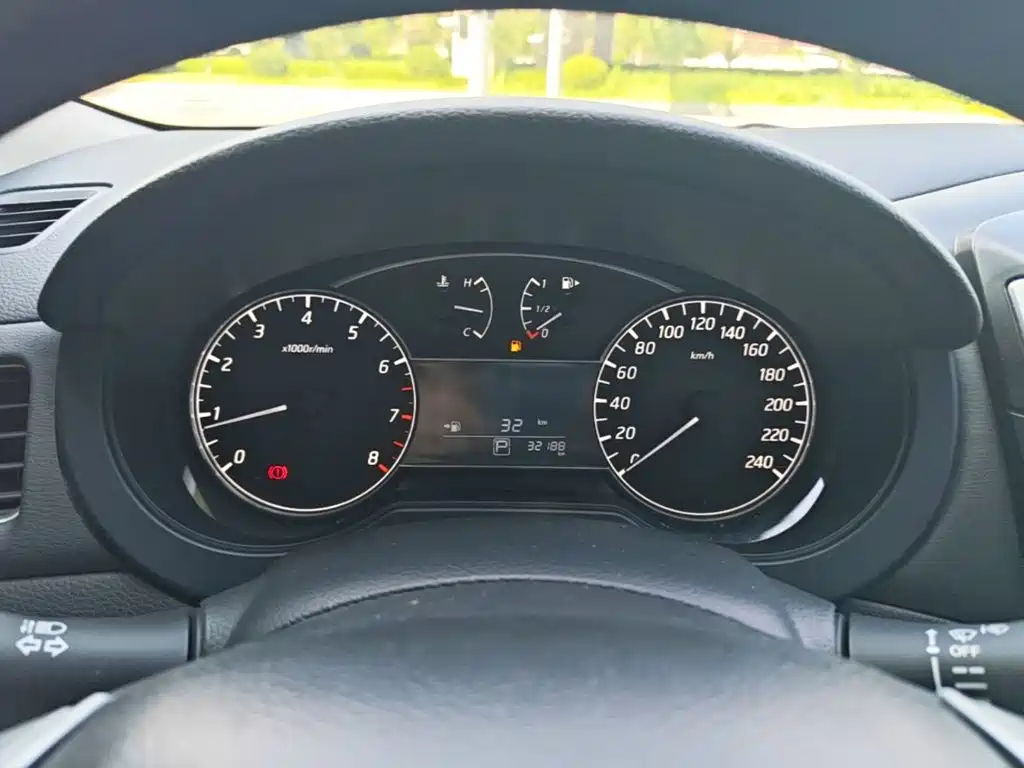 Nissan Tiida 2021 — фото 12