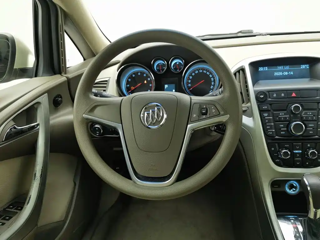 Buick Excelle GT 2015 — фото 11