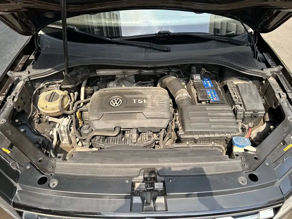 Volkswagen Tiguan L 2018 — фото 12