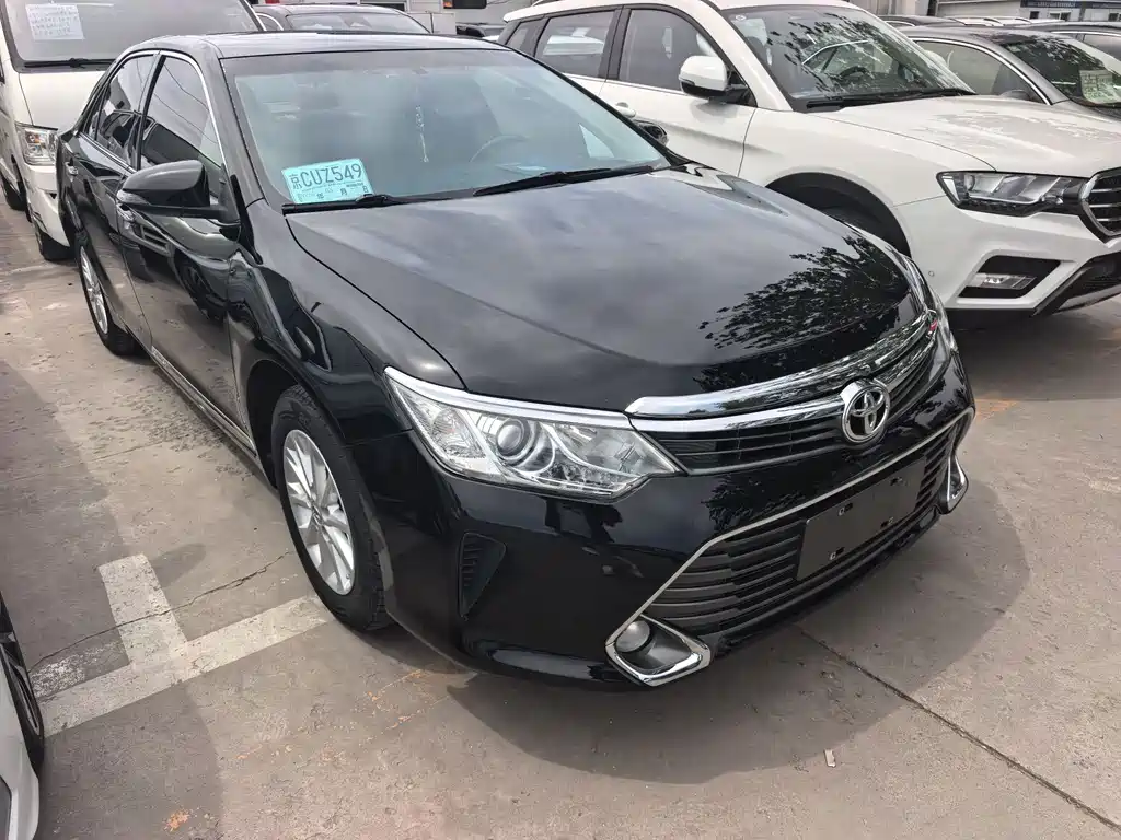 Toyota Camry 2016 — фото 3