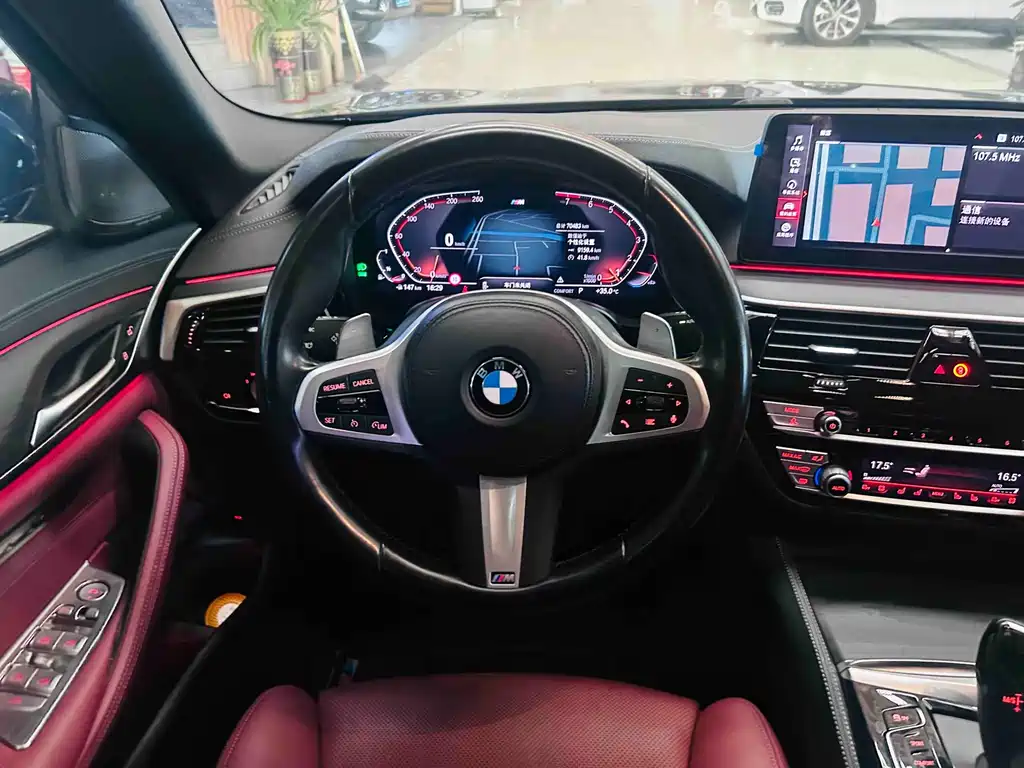 BMW 5 Series 2022 — фото 14