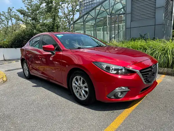 Mazda 3 Axela 2015