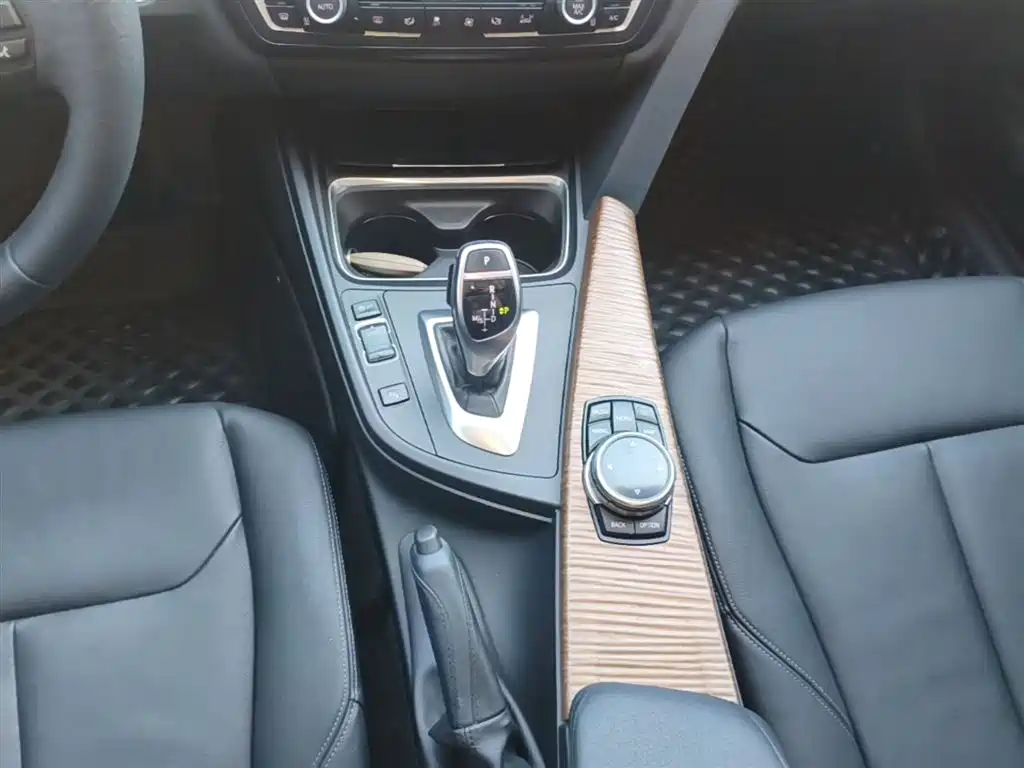 BMW 3 Series GT 2015 — фото 14
