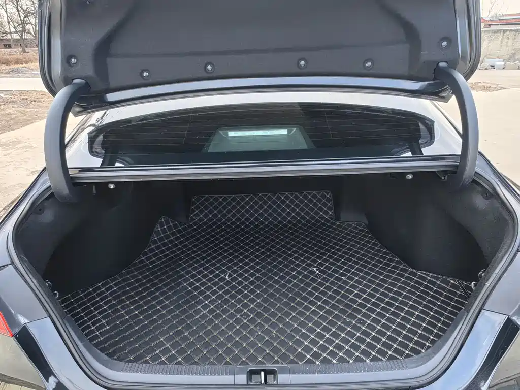 Toyota Camry 2022 — фото 17