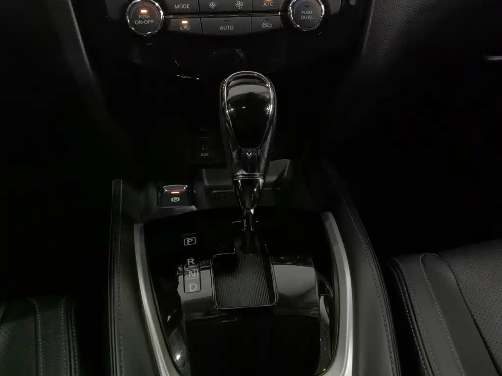 Nissan X-Trail 2018 — фото 13