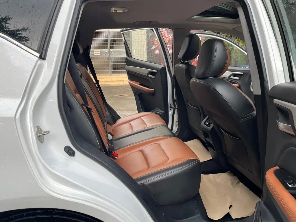 Geely Vision X6 2020 — фото 13