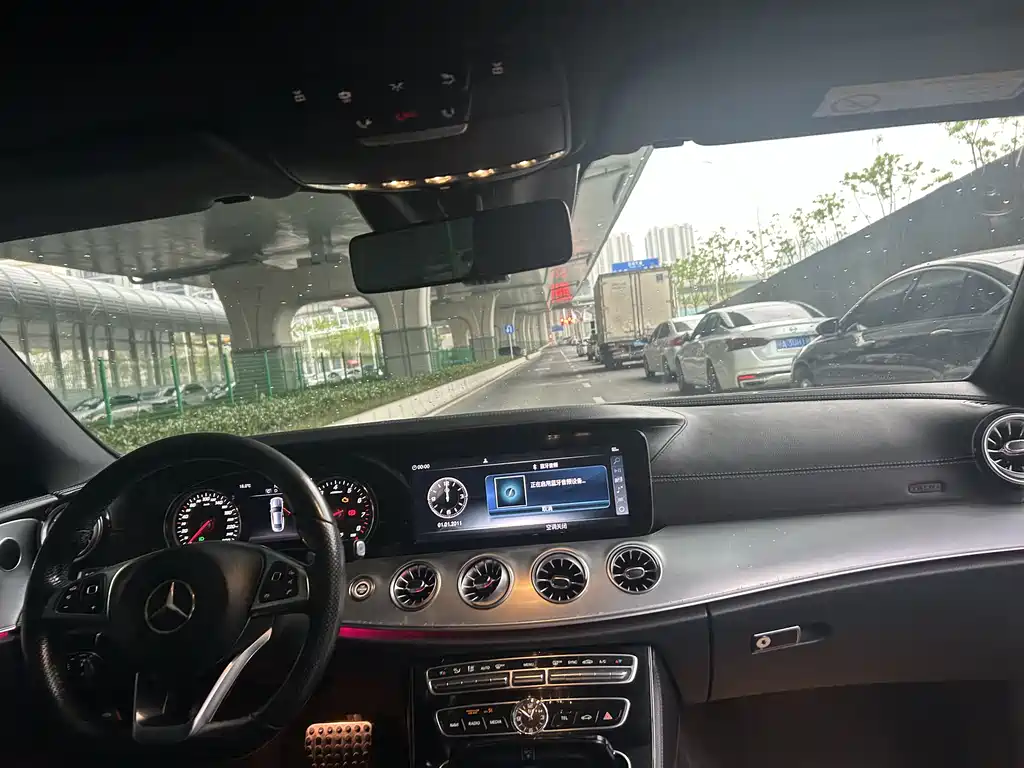 Mercedes-Benz E-Class 2017 — фото 4