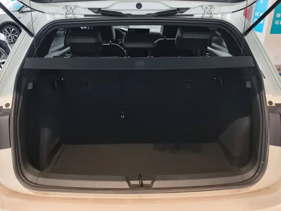Volkswagen Golf 2024