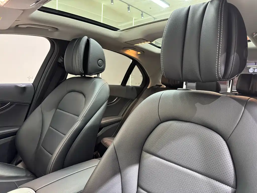 Mercedes-Benz C-Class 2019 — фото 38