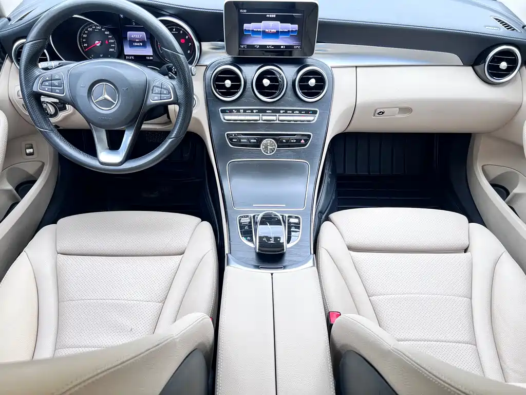 Mercedes-Benz C-Class 2018 — фото 15