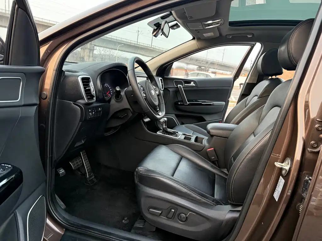Kia KX5 2016 — фото 10
