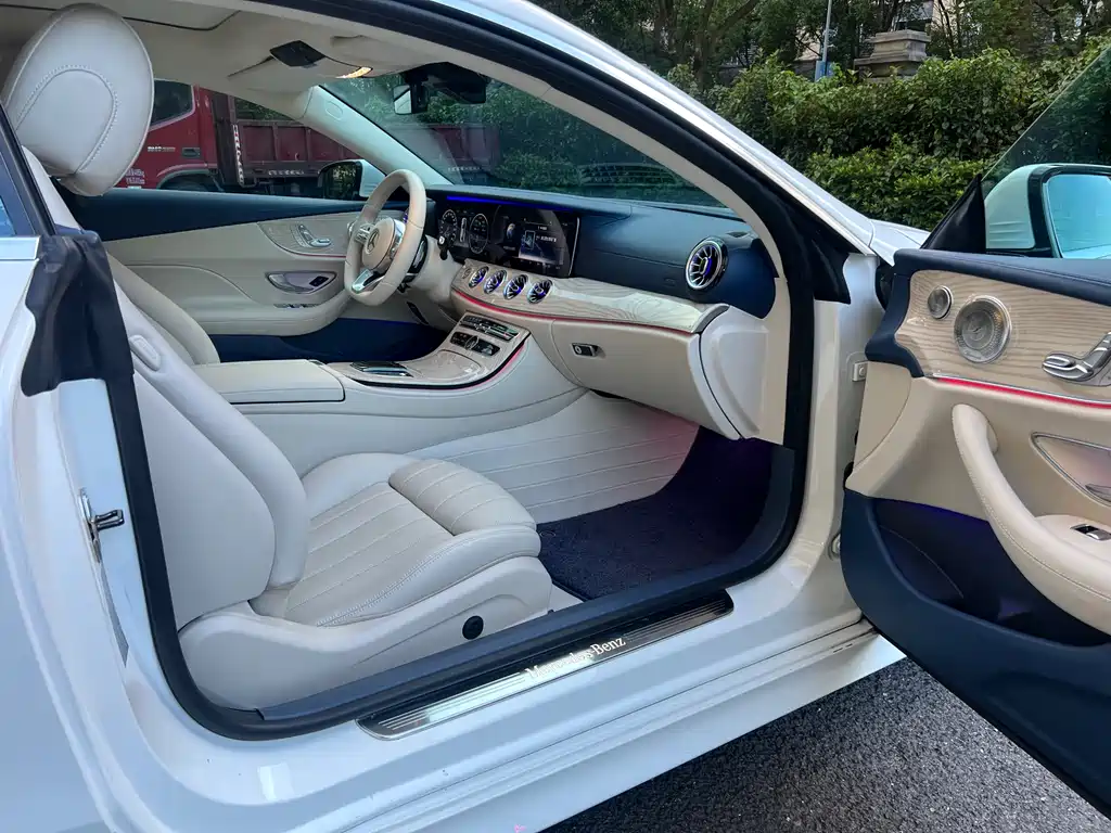Mercedes-Benz E-Class 2020 — фото 12