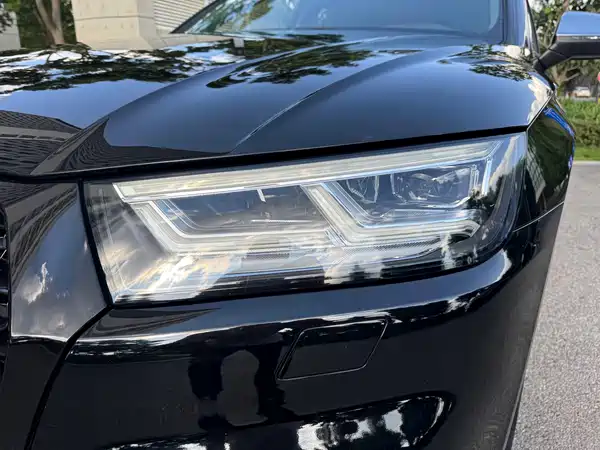 Audi Q5L 2019