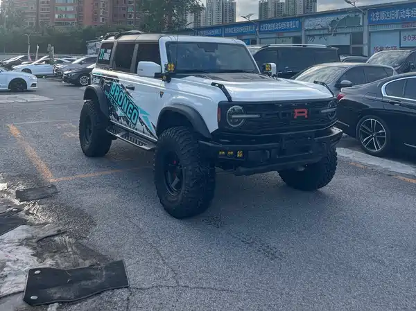 Ford Bronco 2024
