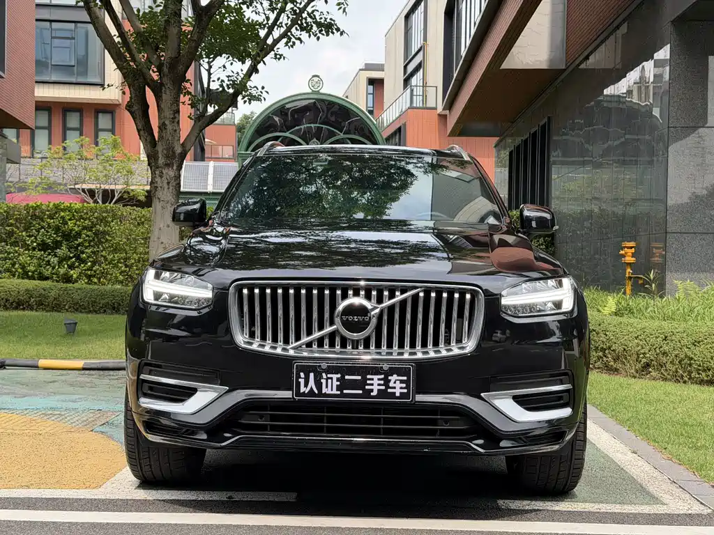 Volvo XC90 2022 — фото 3