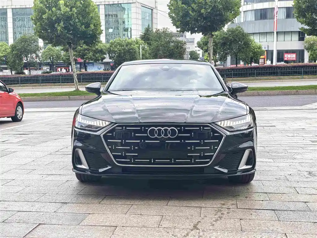 Audi A7L 2025