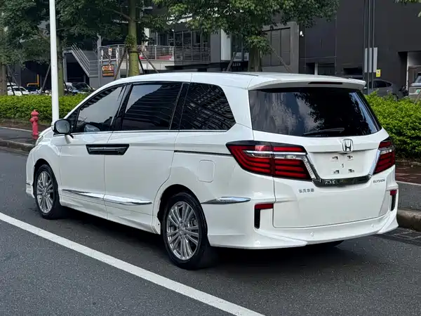 Honda Elysion 2017