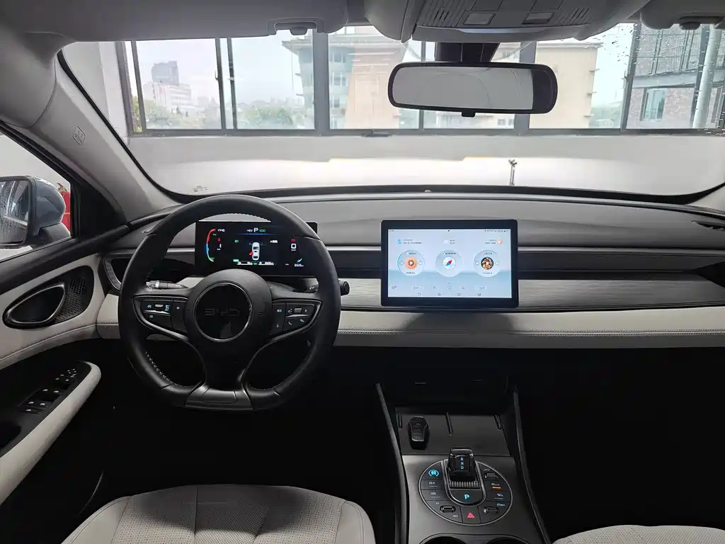 BYD Seal 05 DM-i 2025 — фото 13