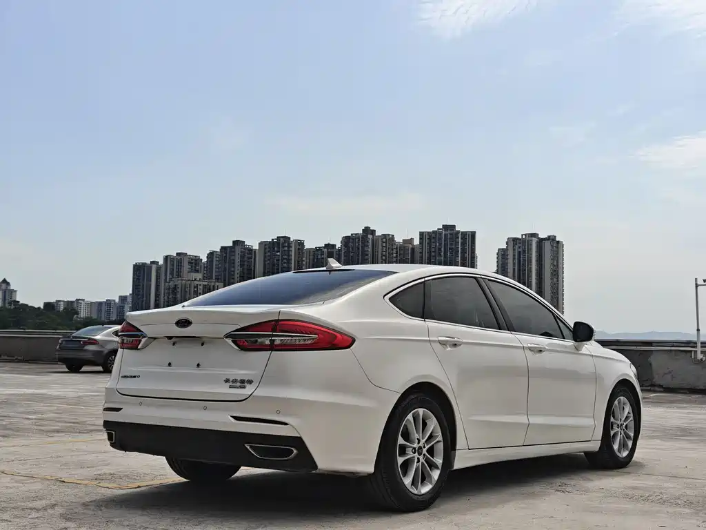 Ford Mondeo 2019 — фото 5