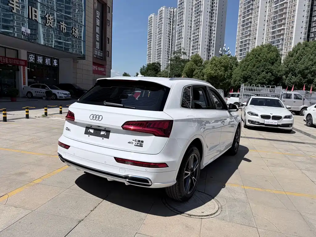 Audi Q5L 2019 — фото 13