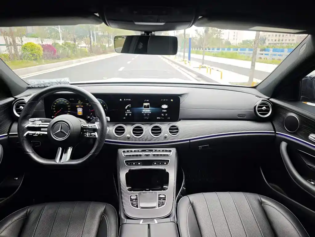 Mercedes-Benz E-Class 2021 — фото 11