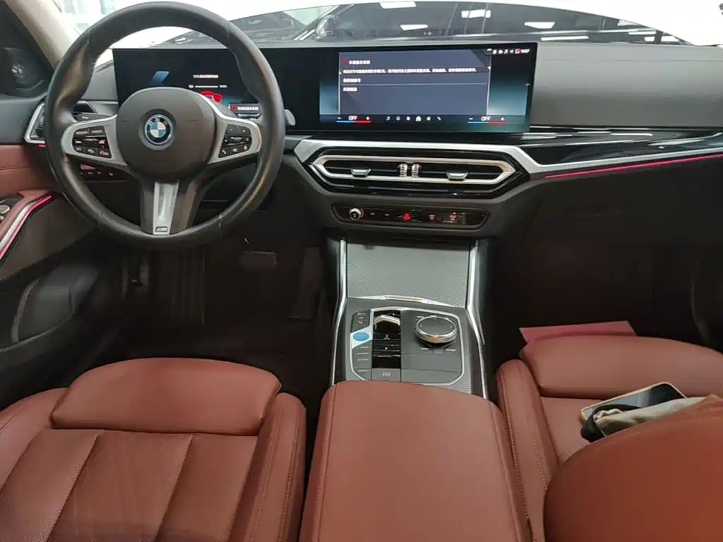 BMW i3 2024 — фото 10
