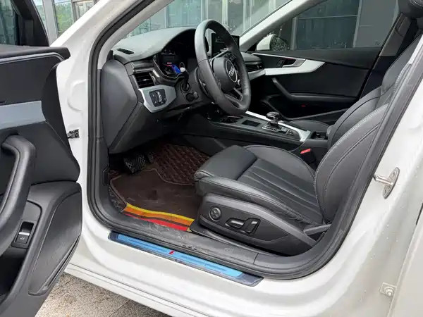 Audi A4L 2020
