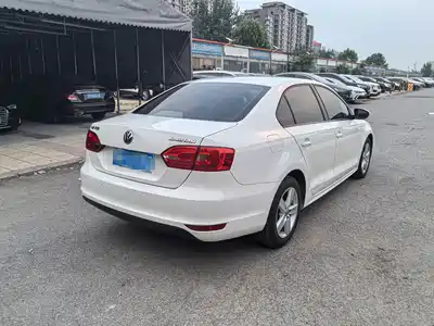 Volkswagen Sagitar 2013