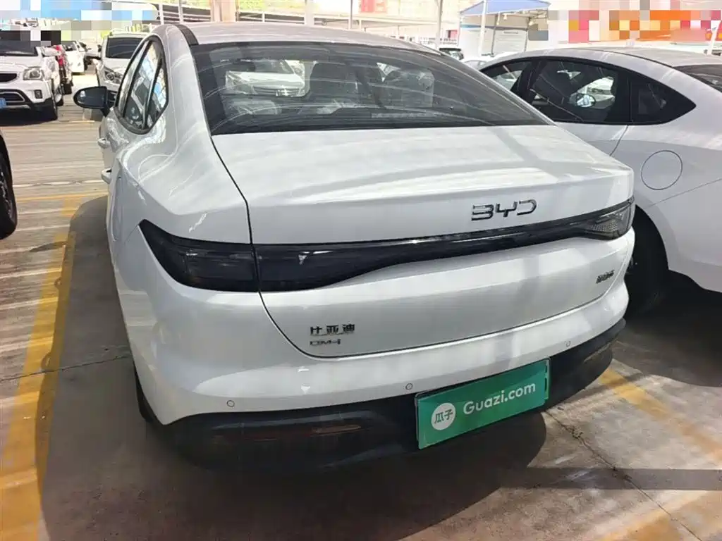 BYD Seal 05 DM-i 2026 — фото 6