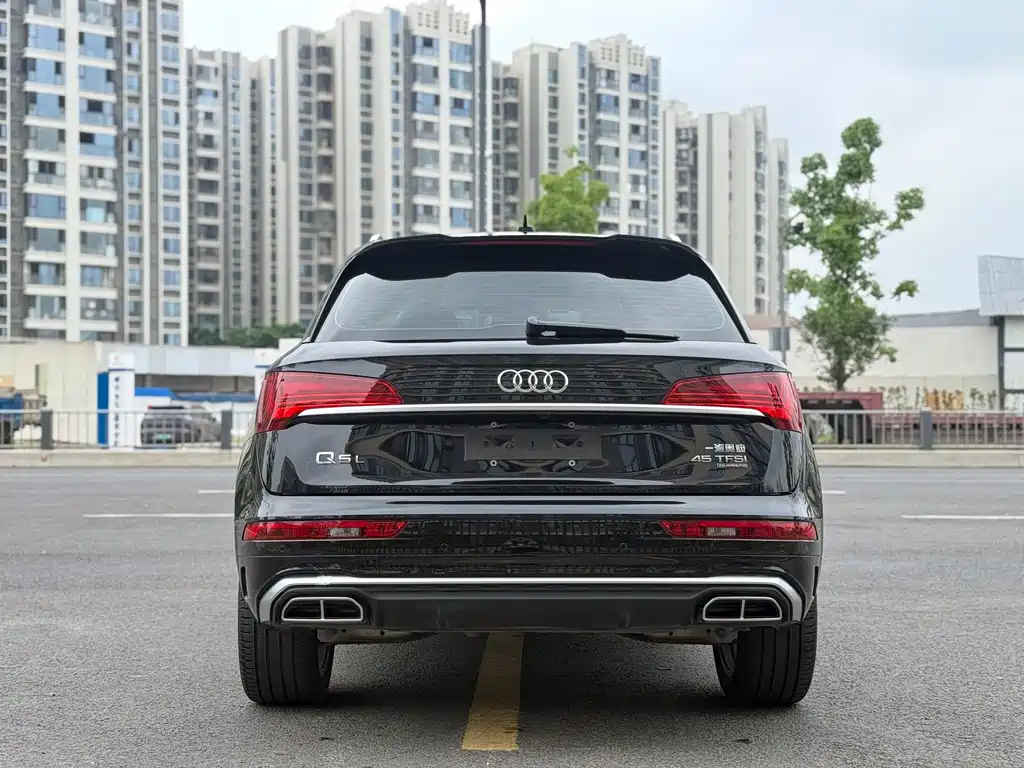 Audi Q5L 2023 — фото 6