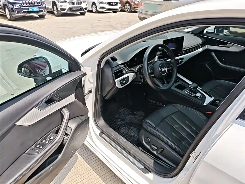 Audi A4L 2021 — фото 16