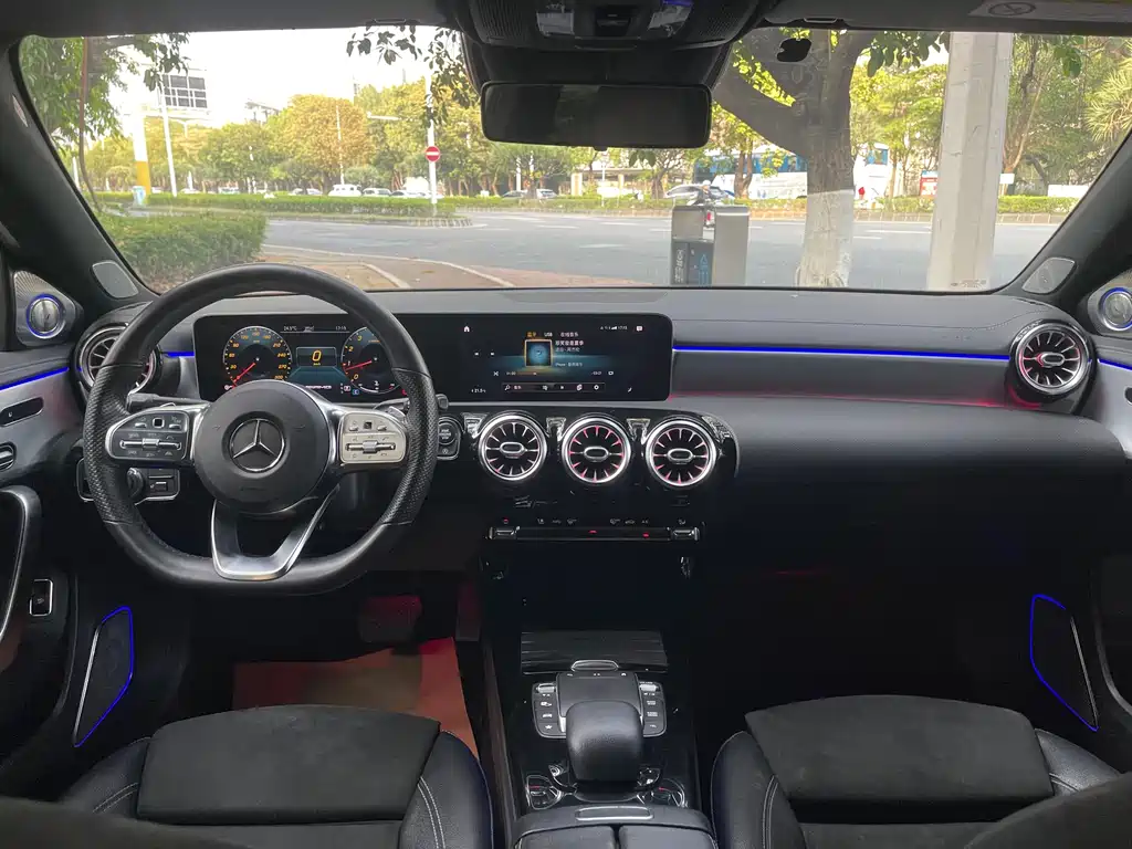 Mercedes-Benz A-Class 2020 — фото 7