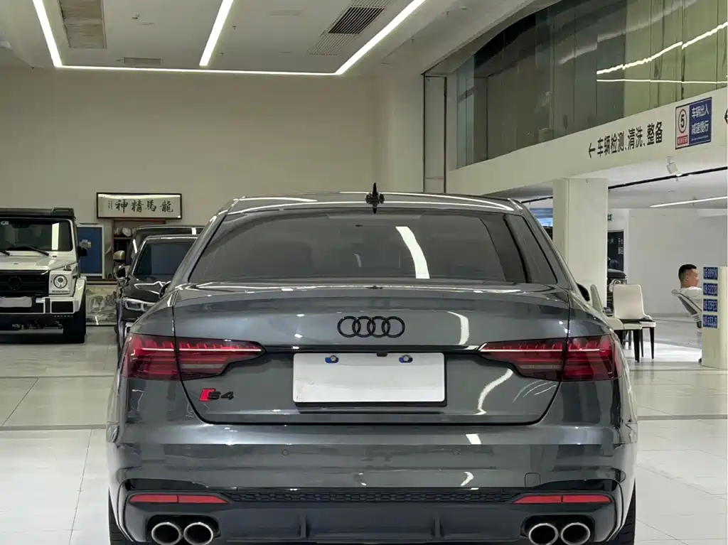 Audi S4 2024 — фото 13