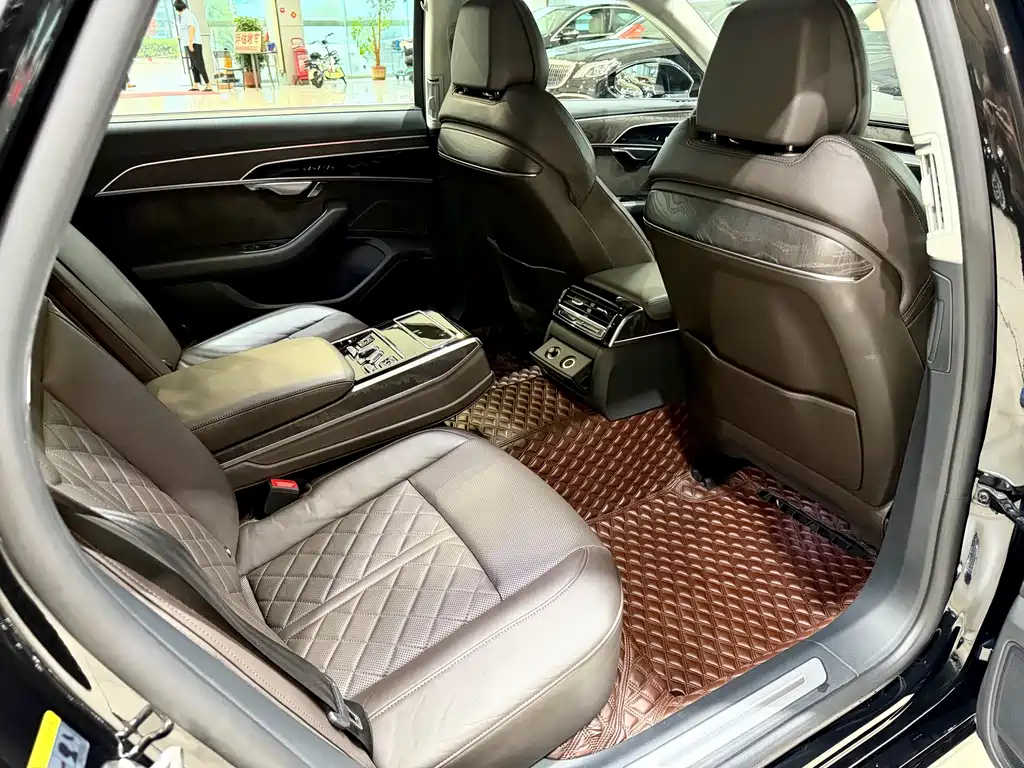Audi A8 2021