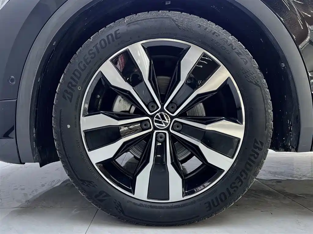 Volkswagen Tiguan L 2022 — фото 12