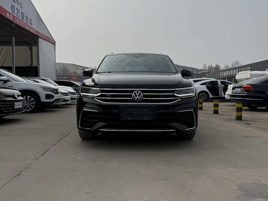 Volkswagen Tiguan L 2023 — фото 2