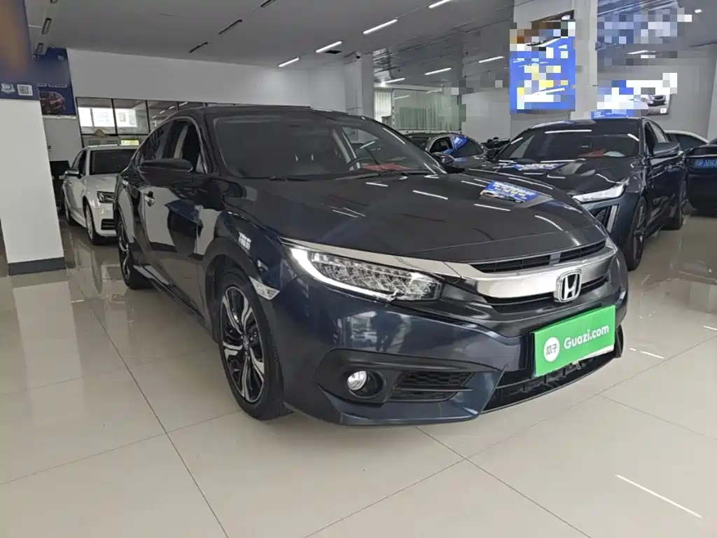 Honda Civic 2018 — фото 4