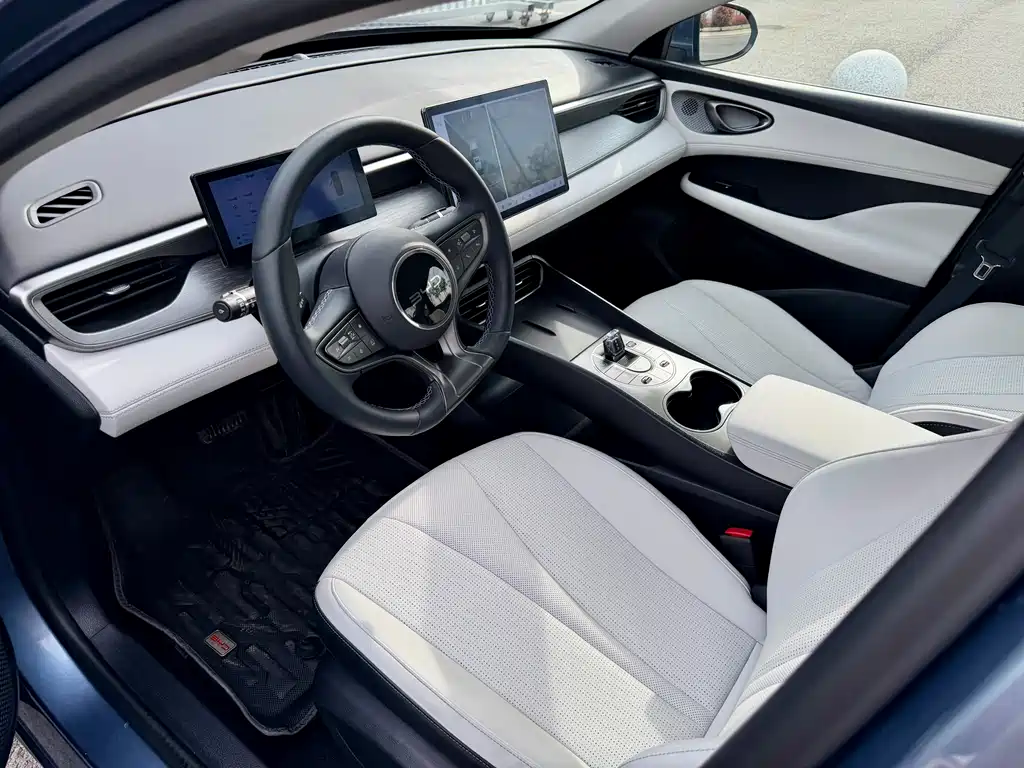 BYD Seal 05 DM-i 2025 — фото 8