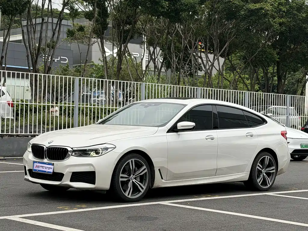 BMW 6 Series GT 2018 — фото 1