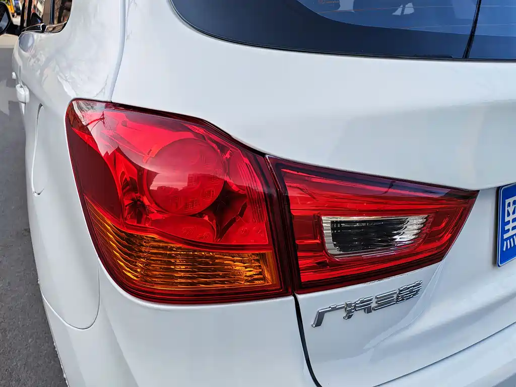 Mitsubishi ASX 2015 — фото 14