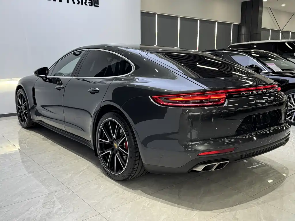 Porsche Panamera 2019 — фото 7